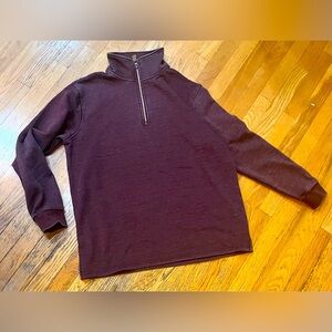 Women’s XL maroon sweatshirt